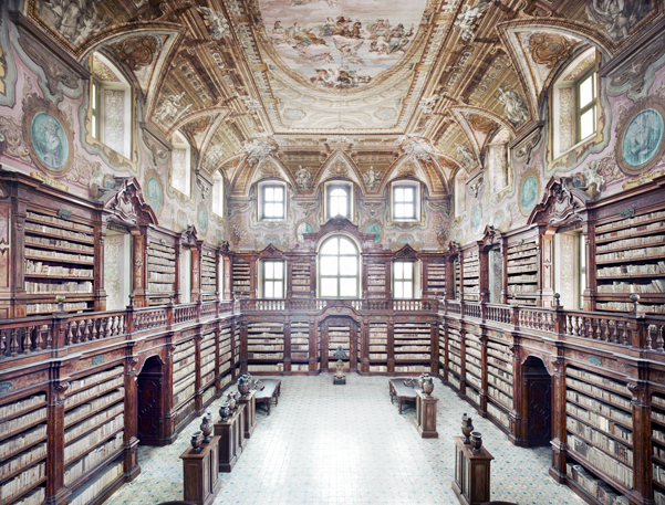 Candida Höfer, Biblioteca dei Girolamini Napoli I