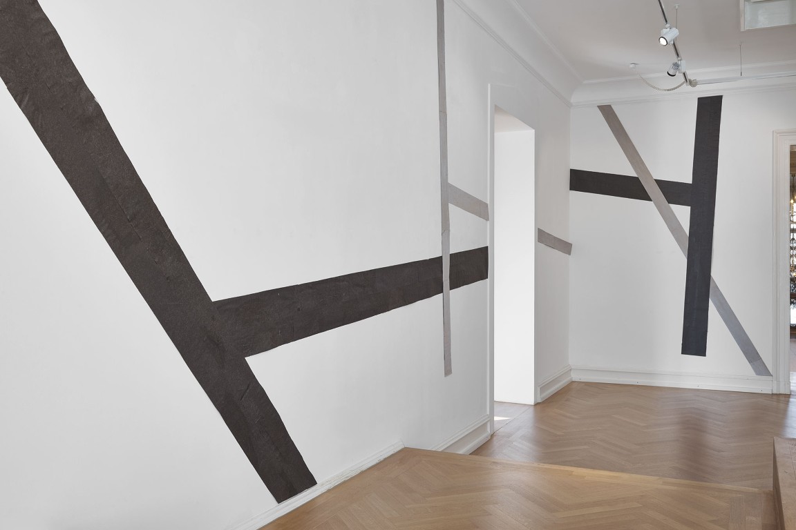 Claudia Busching, O.T. (Treppenhaus Villa Zanders), 2026, Papiere, Nägel, © VG Bild-Kunst, Bonn 2026, Foto: Mareike Tocha